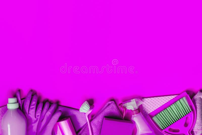 purple-household-kit-spring-cleaning-top-view-copy-space-144409182